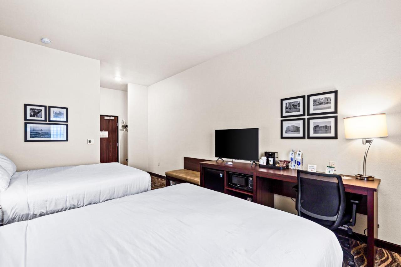Cobblestone Hotel & Suites Superior Eksteriør bilde