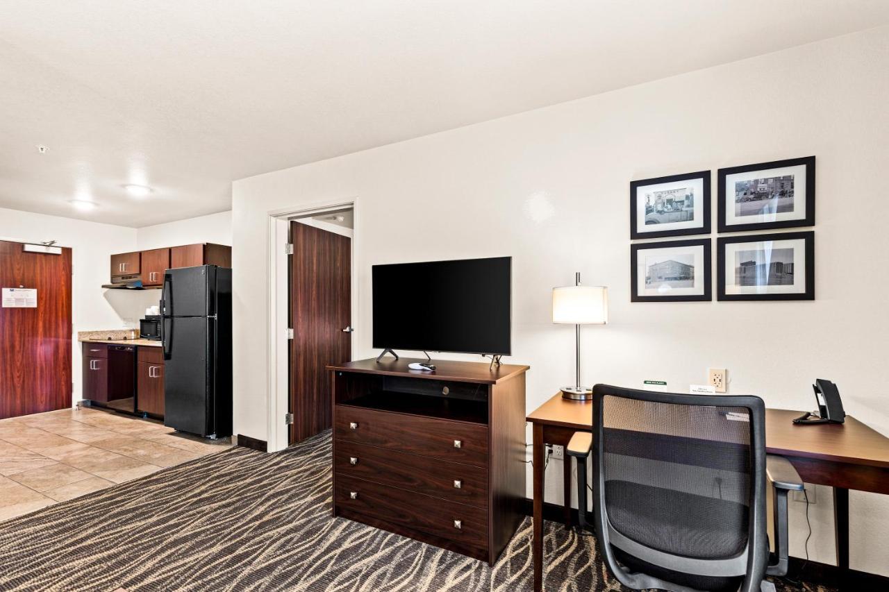 Cobblestone Hotel & Suites Superior Eksteriør bilde