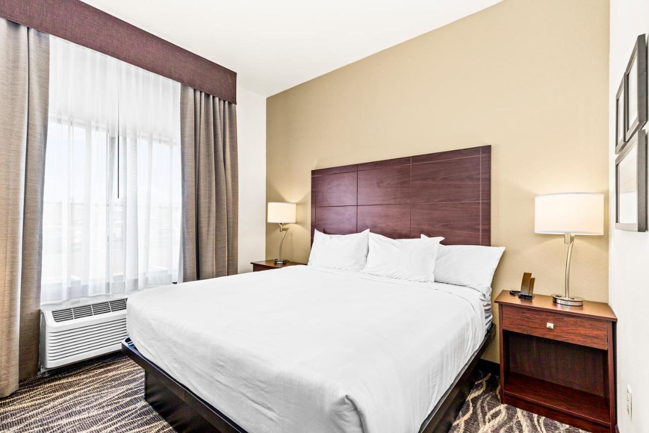 Cobblestone Hotel & Suites Superior Eksteriør bilde