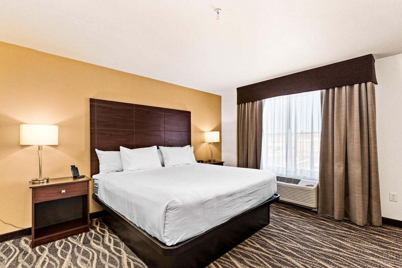 Cobblestone Hotel & Suites Superior Eksteriør bilde